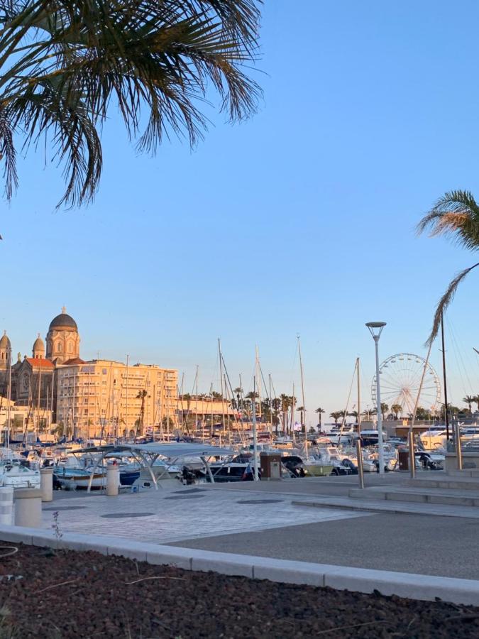 COULEURS DES ILES , Fréjus-plage Exterior foto